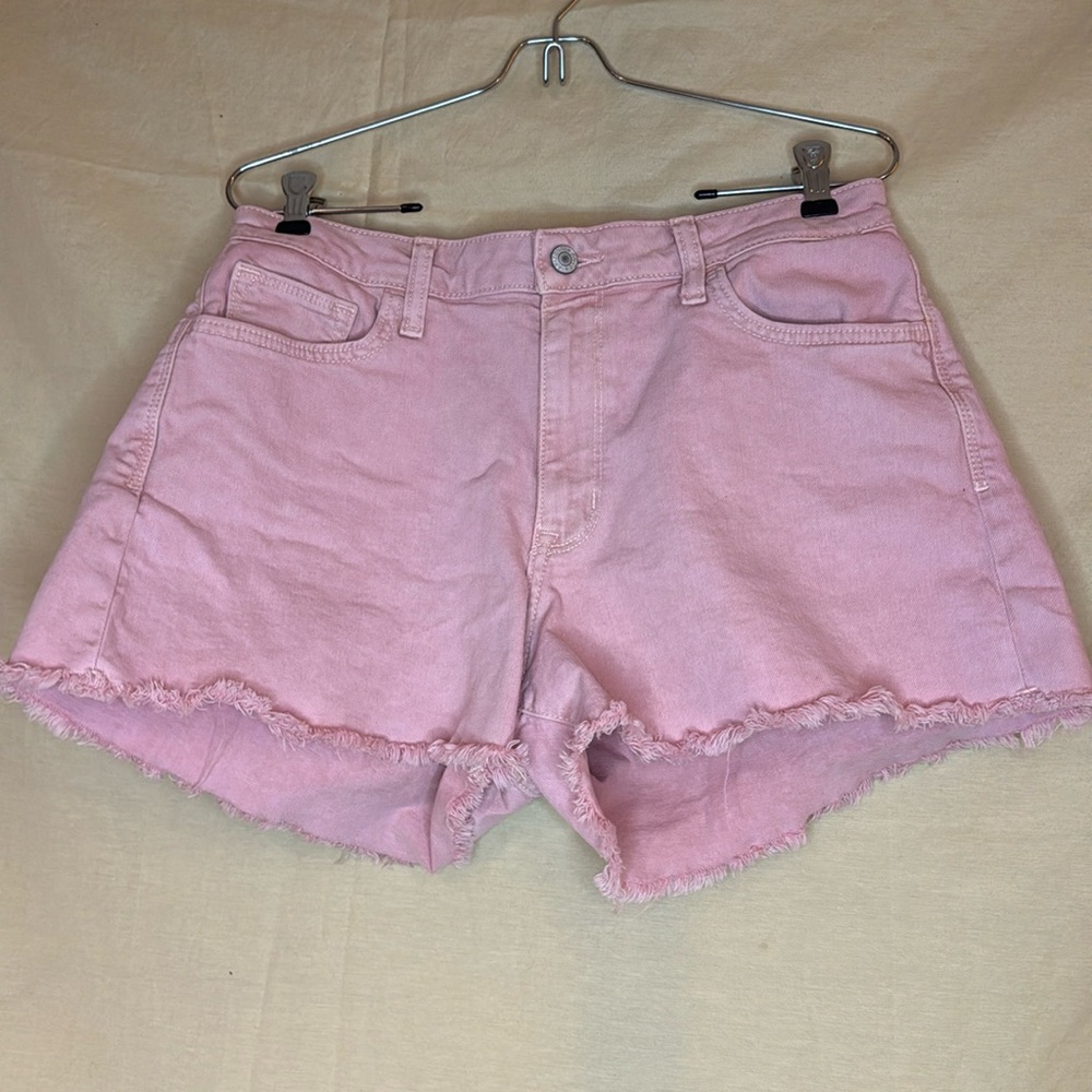 Shorts. Arizona Size 13. Pink. High Rise